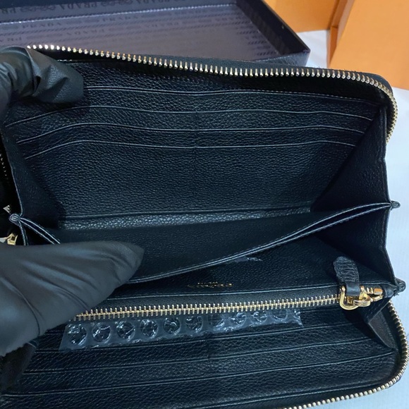 Prada Vitelli Diano Long Zip Around Wallet - Picture 11 of 14